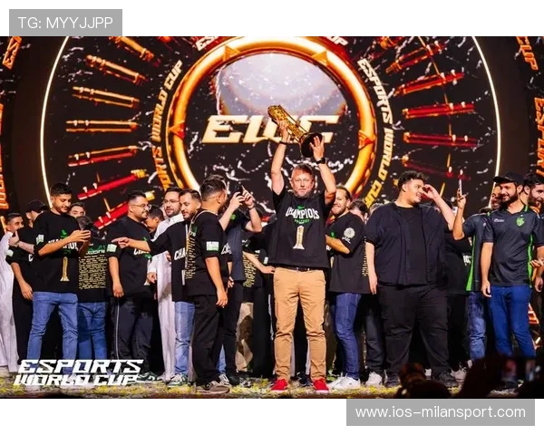 世界电子竞技大奖颁奖典礼现场盛况空前，行业盛事聚焦，2020年度电子竞技奖项